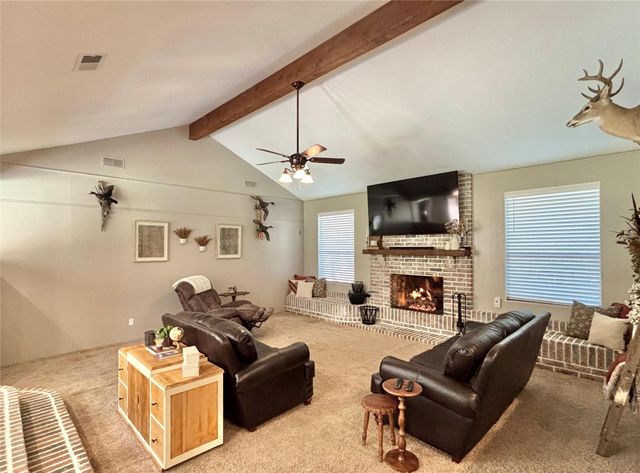 1016 N Nellius Street, Woodville, TX 75979