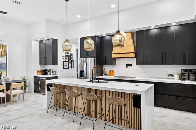 1406 NW 2nd TER, Cape Coral, FL 33993