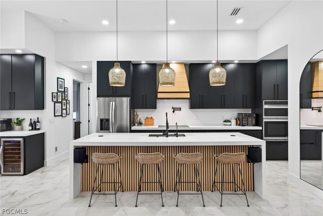 1406 NW 2nd TER, Cape Coral, FL 33993