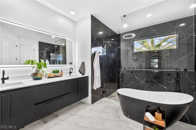 1406 NW 2nd TER, Cape Coral, FL 33993