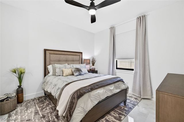 1406 NW 2nd TER, Cape Coral, FL 33993