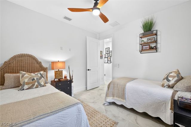 1406 NW 2nd TER, Cape Coral, FL 33993