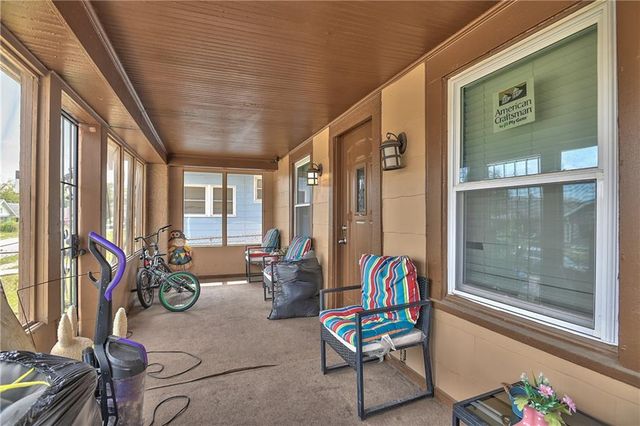 4216 college Avenue, Kansas City, MO 64130