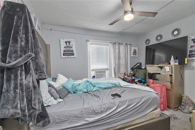 4216 college Avenue, Kansas City, MO 64130