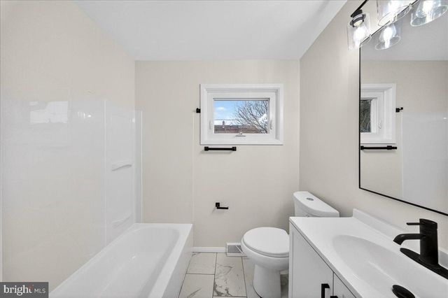 43 BENNING RD, Claymont, DE 19703