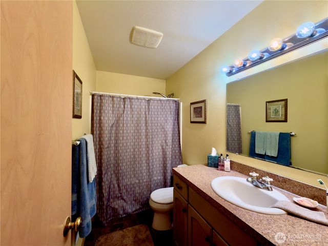 189 N Razor Clam Drive SW, Ocean Shores, WA 98569