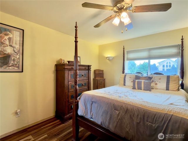 189 N Razor Clam Drive SW, Ocean Shores, WA 98569