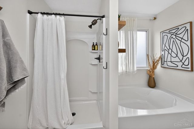 4287 Hunting Hawk Drive, Turtle Creek Twp, OH 45036