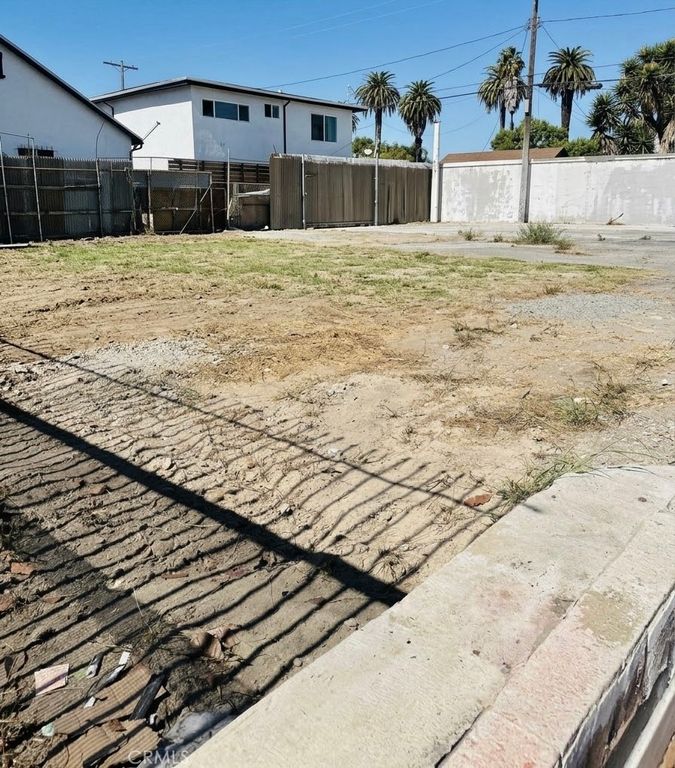 1021 W Florence Avenue, Los Angeles, CA 90044 — exterior