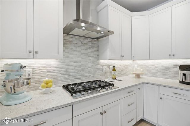 5668 Big Bend Loop, Anchorage, AK 99502