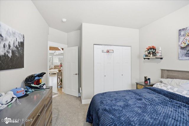 5668 Big Bend Loop, Anchorage, AK 99502