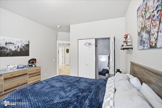 5668 Big Bend Loop, Anchorage, AK 99502