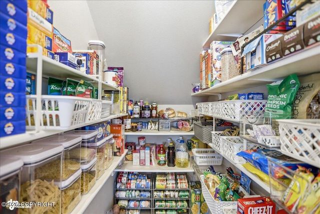 5668 Big Bend Loop, Anchorage, AK 99502