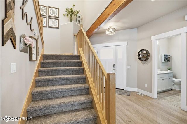 5668 Big Bend Loop, Anchorage, AK 99502