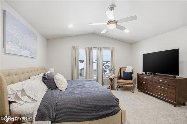 5668 Big Bend Loop, Anchorage, AK 99502