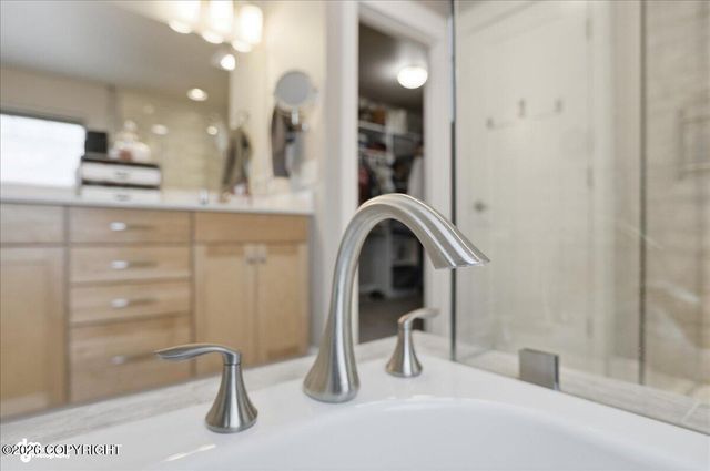 5668 Big Bend Loop, Anchorage, AK 99502