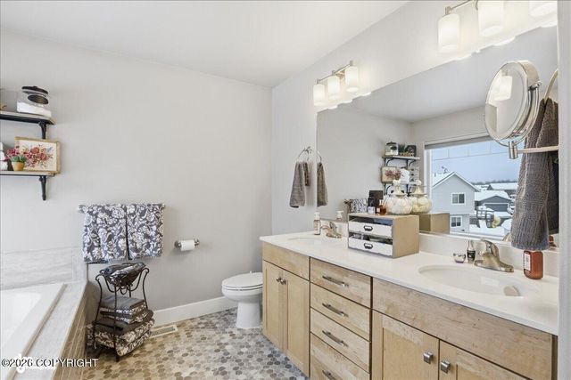 5668 Big Bend Loop, Anchorage, AK 99502