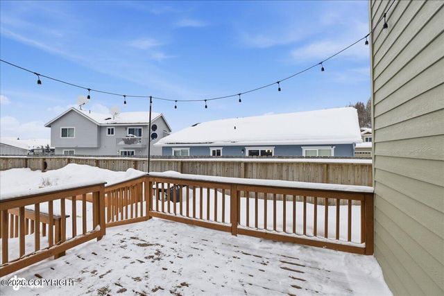 5668 Big Bend Loop, Anchorage, AK 99502