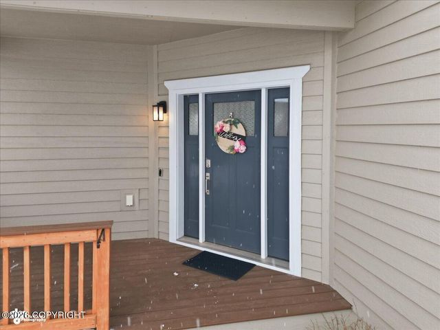 5668 Big Bend Loop, Anchorage, AK 99502