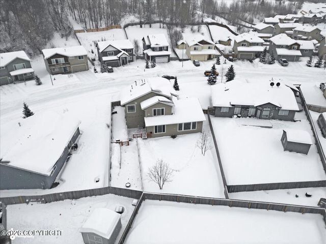 5668 Big Bend Loop, Anchorage, AK 99502