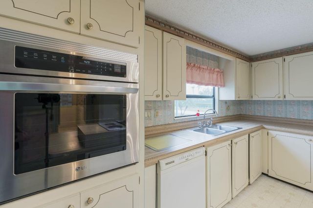 2791 SW Pontiac Place, Stuart, FL 34997