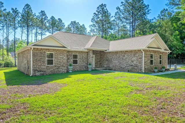 6269 Possum Ridge Road, Crestview, FL 32539