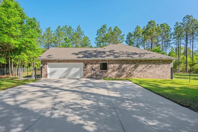 6269 Possum Ridge Road, Crestview, FL 32539