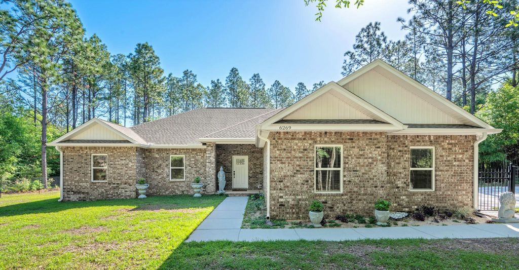 6269 Possum Ridge Road, Crestview, FL 32539