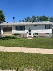 14172 N Street, Omaha, NE 68137