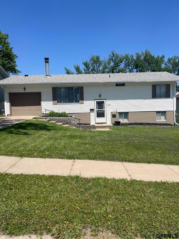 14172 N Street, Omaha, NE 68137