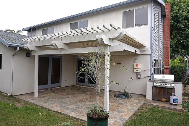 9281 Woodcrest, Huntington Beach, CA 92646