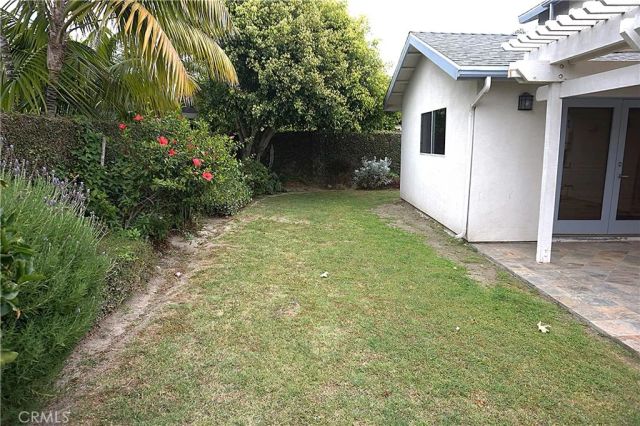 9281 Woodcrest, Huntington Beach, CA 92646