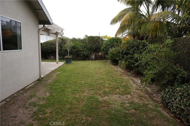 9281 Woodcrest, Huntington Beach, CA 92646