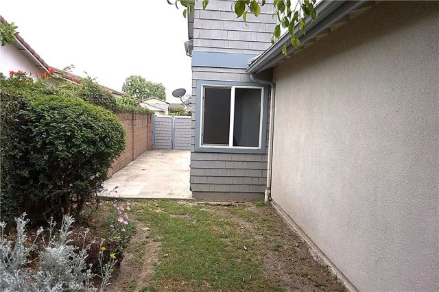 9281 Woodcrest, Huntington Beach, CA 92646
