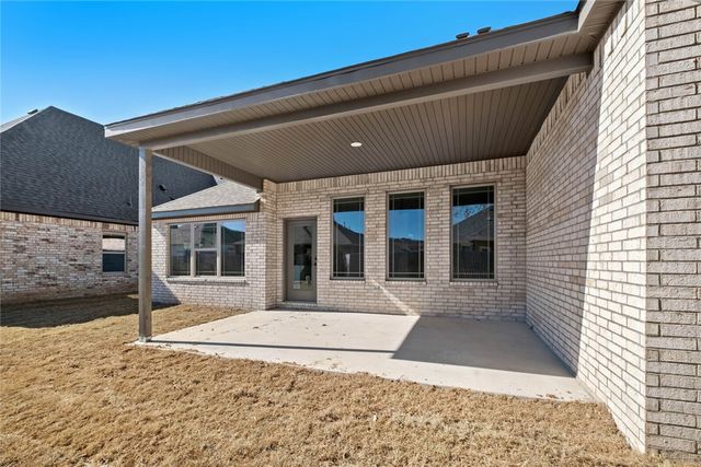 4741 W Planetree Street, Fayetteville, AR 72704