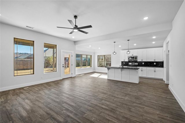 4741 W Planetree Street, Fayetteville, AR 72704