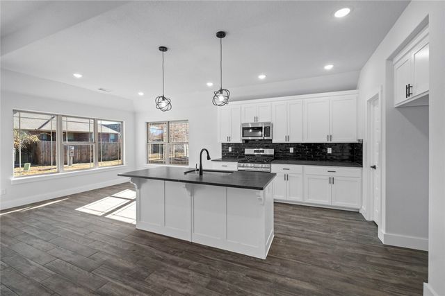 4741 W Planetree Street, Fayetteville, AR 72704