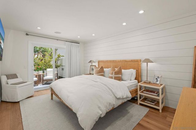 365 Shoemaker Lane, Solana Beach, CA 92075