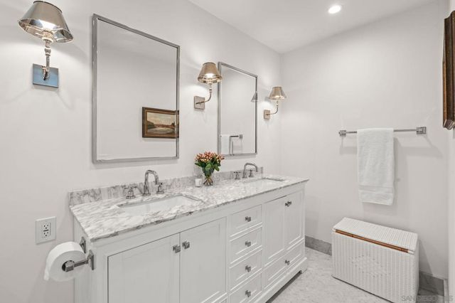 365 Shoemaker Lane, Solana Beach, CA 92075