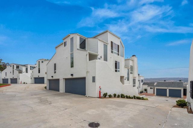365 Shoemaker Lane, Solana Beach, CA 92075