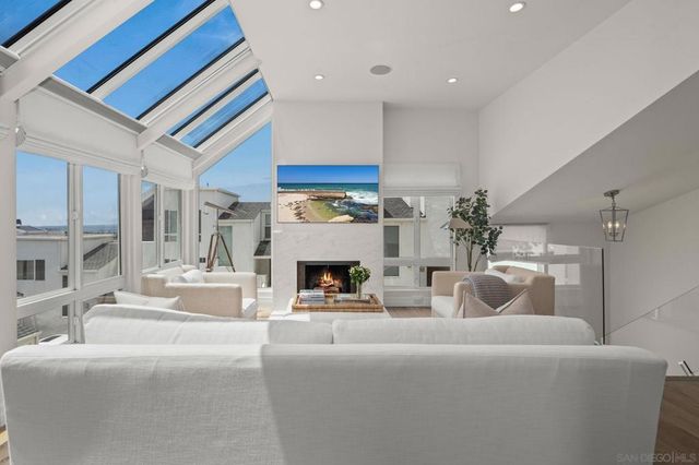 365 Shoemaker Lane, Solana Beach, CA 92075