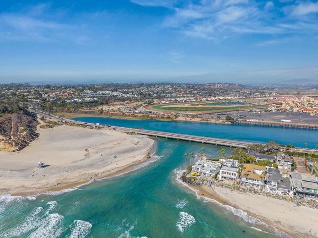 365 Shoemaker Lane, Solana Beach, CA 92075