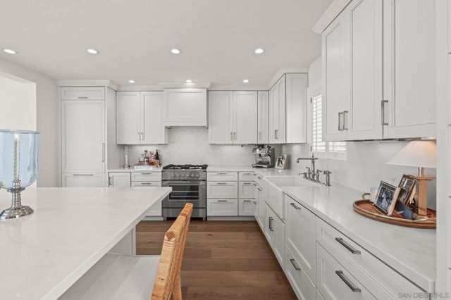 365 Shoemaker Lane, Solana Beach, CA 92075