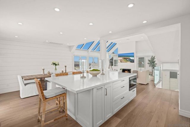 365 Shoemaker Lane, Solana Beach, CA 92075
