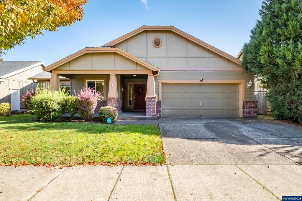 Image 1 of property listing at 391 Churchill Downs Av SE, Albany, OR 97322