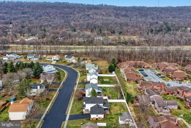 118 MOUNTAIN VIEW DRIVE, Enola, PA 17025