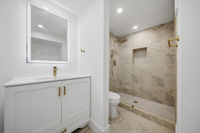 1391 E GOLFVIEW Drive 1391, Pembroke Pines, FL 33026