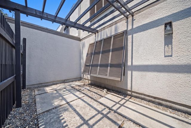 1391 E GOLFVIEW Drive 1391, Pembroke Pines, FL 33026