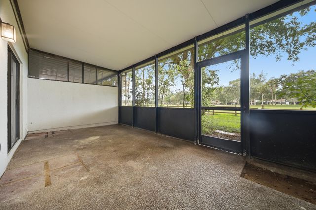 1391 E GOLFVIEW Drive 1391, Pembroke Pines, FL 33026