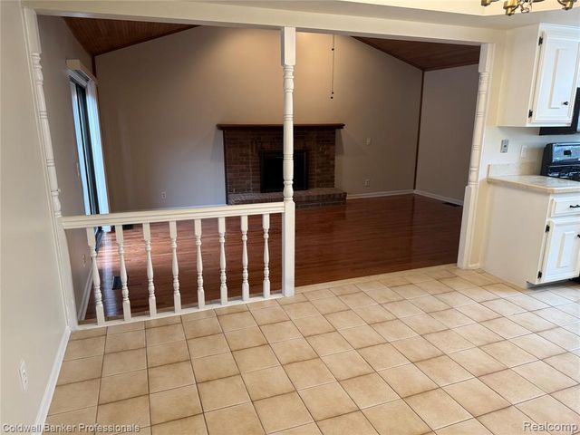 47071 Savannah Drive, Macomb, MI 48044